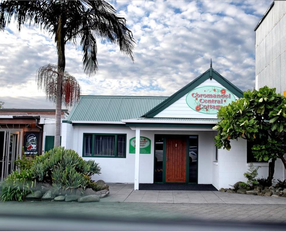 Coromandel Central Cottage Luxury W Spa Exterior photo
